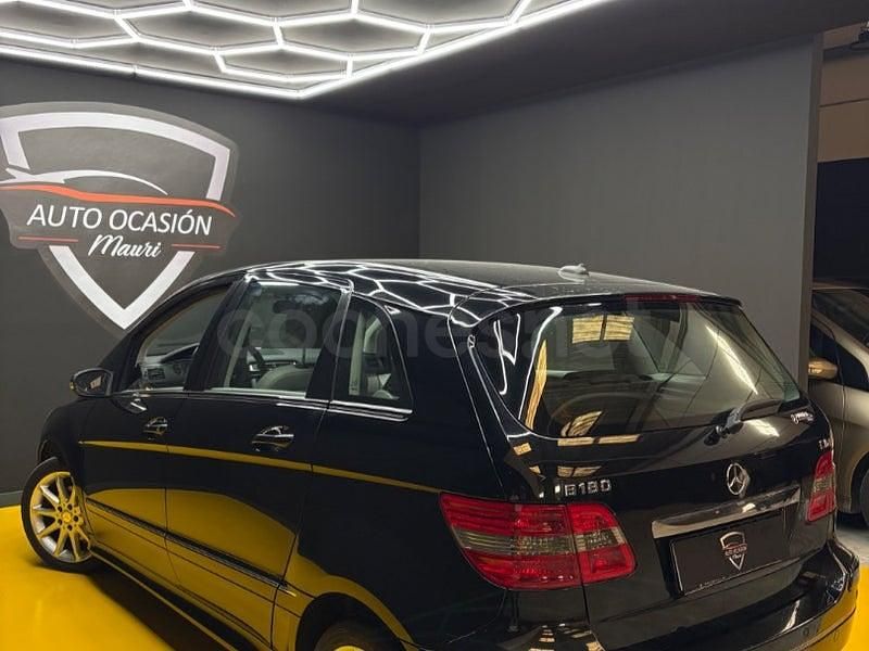 Usado Mercedes B180 109 CV (80 kW) 2007 Negro Monovolumen