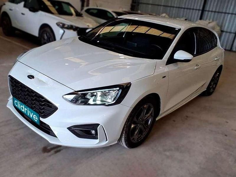 Usado Ford Focus ST-Line 125 CV (91 kW) 2021 Blanco Berlina