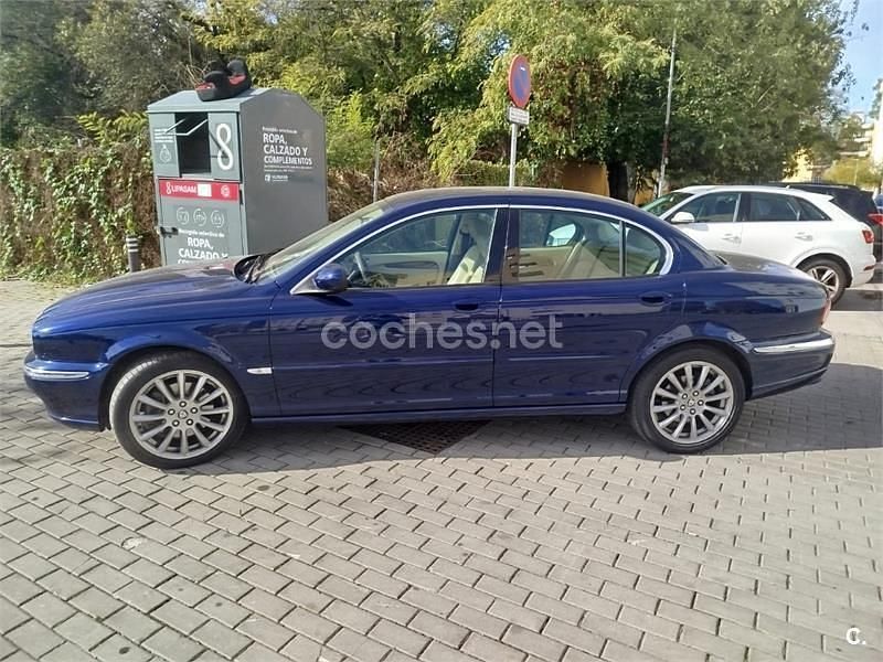 Azul Usado 2004 Jaguar X-type Executive Berlina | 6500 € - Imagen 1/4