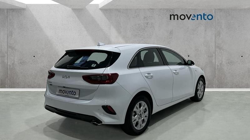Usado Kia Ceed 136 CV (100 kW) 2023 Blanco Utilitario