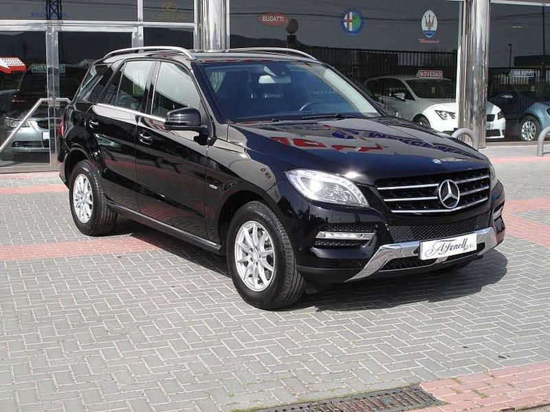 Negro Usado 2012 Mercedes ML250 Edition 1 SUV | 31.500 € - Imagen 1/4