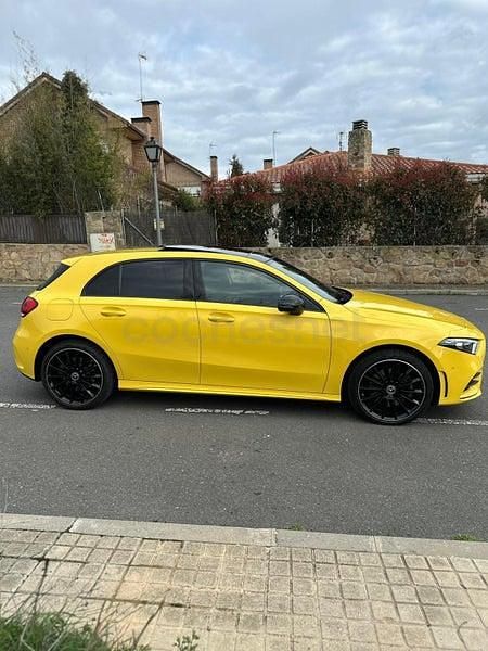 Usado Mercedes A250 218 CV (160 kW) 2021 Amarillo Berlina