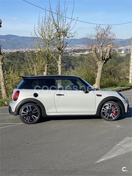 Usado Mini John Cooper Works 231 CV (169 kW) 2022 Gris / plata Utilitario
