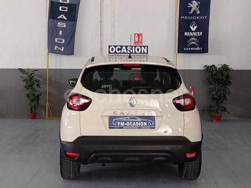 Usado Renault Captur Life 90 CV (66 kW) 2019 Beige SUV