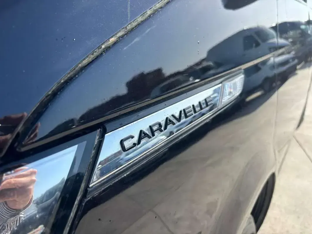 Usado VW Caravelle 150 CV (110 kW) 2021 Negro Van