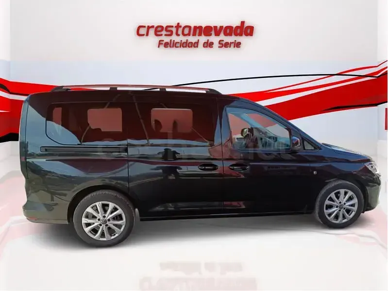 Usado VW Caddy Maxi Life 114 CV (83 kW) 2023 Negro Monovolumen