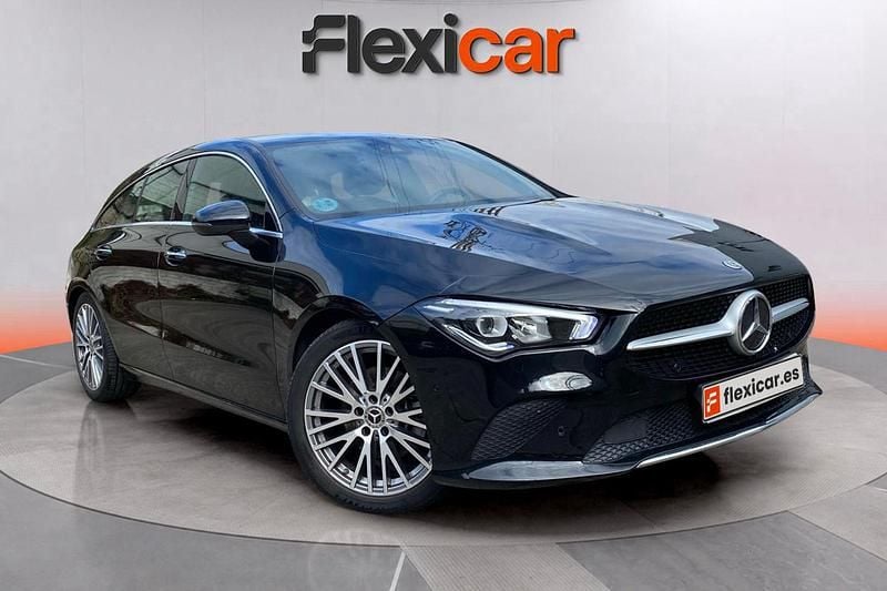 Negro Usado 2021 Mercedes CLA200 Shooting Brake Familiar | 24.190 € (Buen precio) - Imagen 1/4
