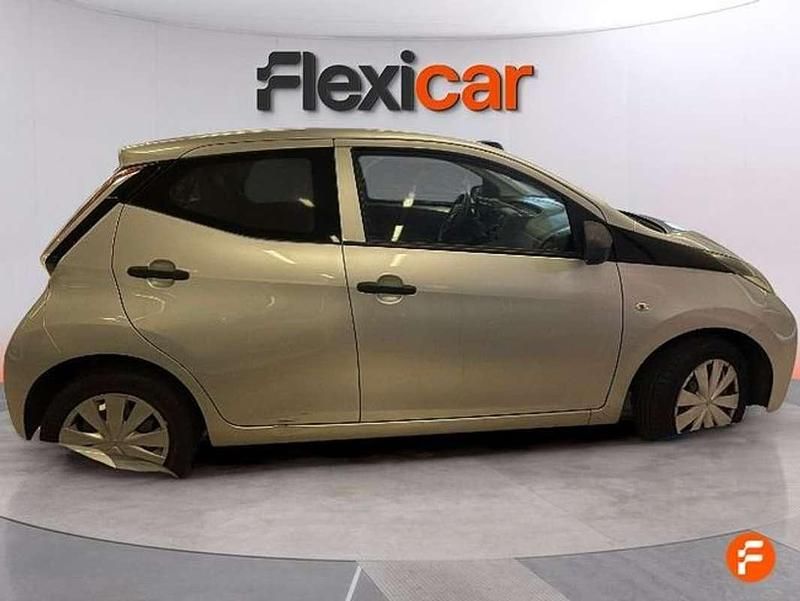 Usado Toyota Aygo X-cite 72 CV (52 kW) 2015 Gris Utilitario