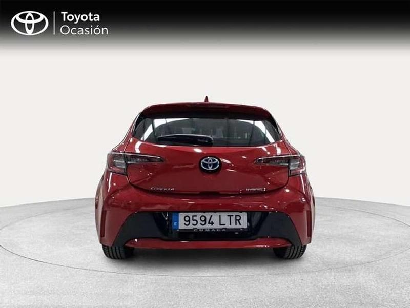Usado Toyota Corolla Active 122 CV (89 kW) 2021 Rojo Utilitario