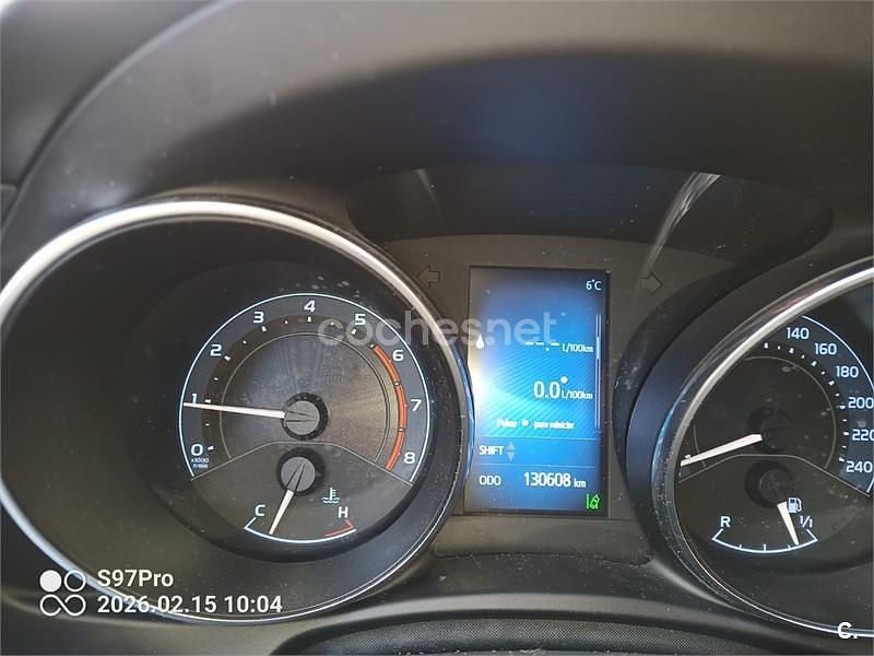 Usado Toyota Auris Active 116 CV (85 kW) 2015 Azul Familiar