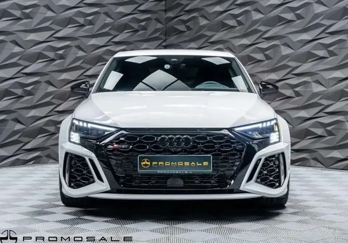 Usado Audi RS3 Premium 400 CV (294 kW) 2022 Blanco Berlina