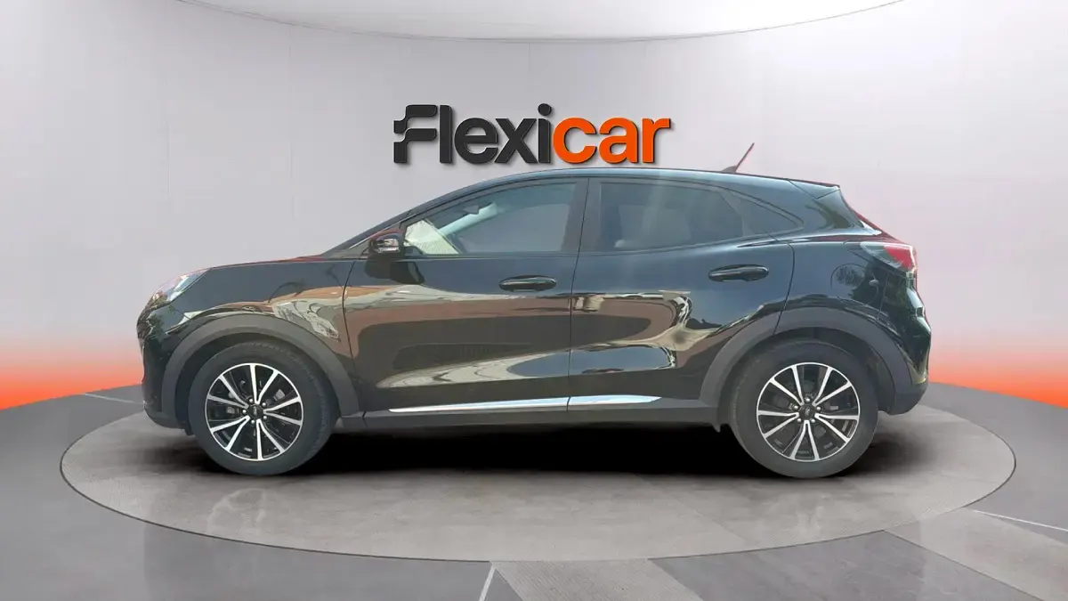Usado Ford Puma Titanium 155 CV (114 kW) 2020 Negro SUV