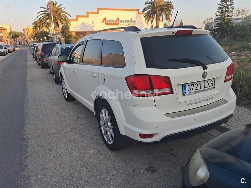 Usado Fiat Freemont Urban 170 CV (125 kW) 2012 Blanco SUV