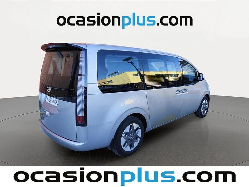 Usado Hyundai Staria Style 225 CV (165 kW) 2025 Gris plata Monovolumen