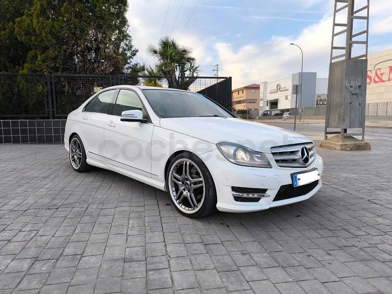 Usado Mercedes C220 Avantgarde 170 CV (125 kW) 2013 Blanco Berlina