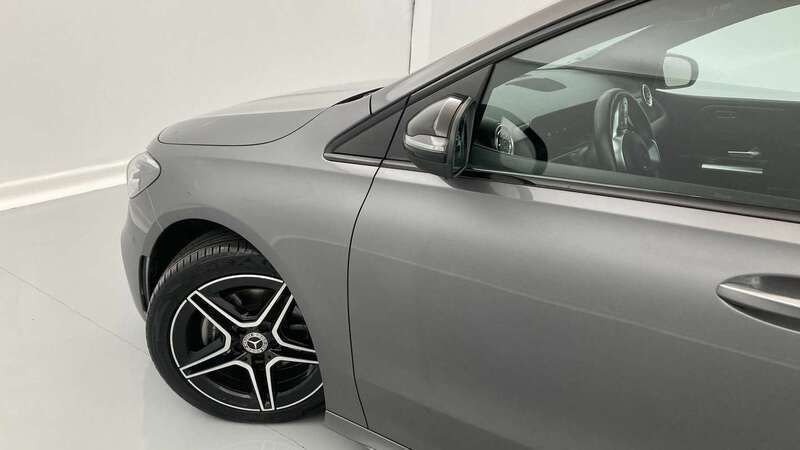 Plateado Usado 2022 Mercedes B200 Monovolumen | 26.010 € (Super precio) - Imagen 1/1