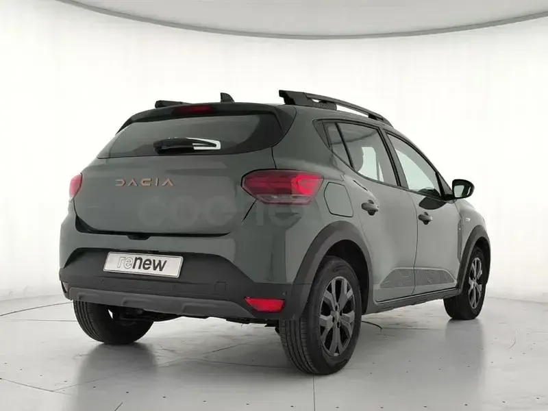 Usado Dacia Sandero Extreme 101 CV (74 kW) 2025 Verde Berlina