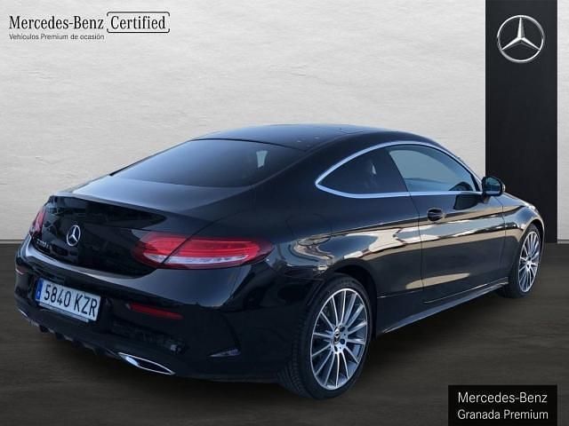 Usado Mercedes C220 AMG line 170 CV (125 kW) 2019 Negro Coupe