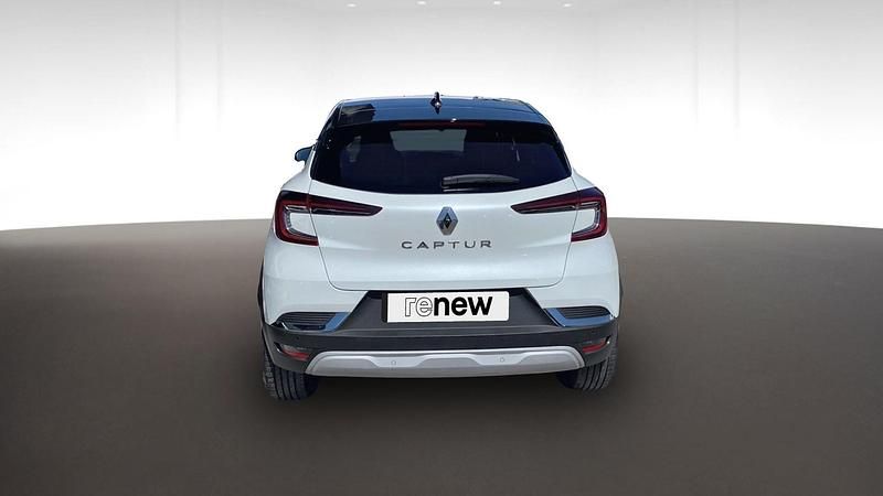 Usado Renault Captur 140 CV (102 kW) 2022 Blanco  techo negro SUV