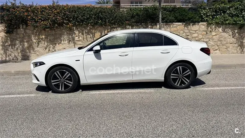 Usado Mercedes A250 218 CV (160 kW) 2021 Blanco Berlina