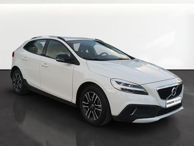 Blanco Usado 2017 Volvo V40 CC Momentum Familiar | 17.900 € (Precio justo) - Imagen 1/4
