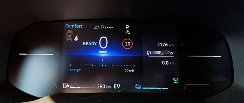 Usado Renault Captur Techno 145 CV (106 kW) 2025 Gris SUV