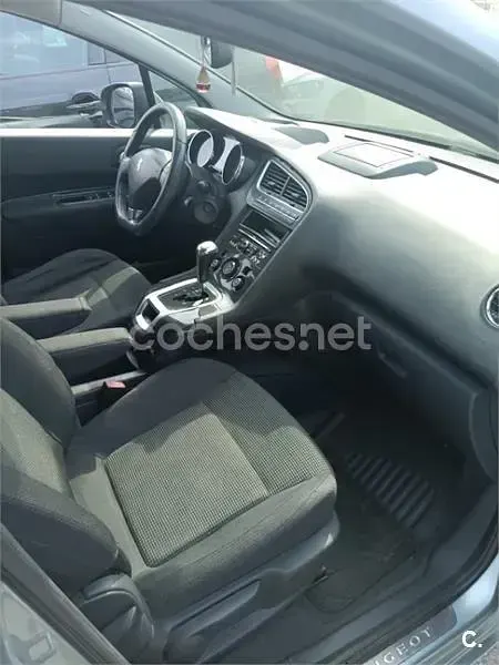 Usado Peugeot 5008 Premium 163 CV (119 kW) 2010 Azul Monovolumen