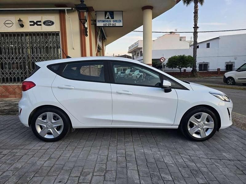 Usado Ford Fiesta Trend 86 CV (63 kW) 2020 Blanco Utilitario