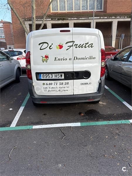 Usado Fiat Doblò 90 CV (66 kW) 2012 Blanco Monovolumen