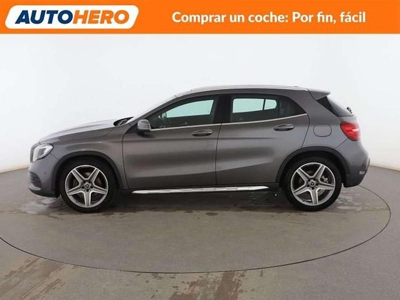 Usado Mercedes GLA220 AMG line 177 CV (130 kW) 2018 Gris SUV