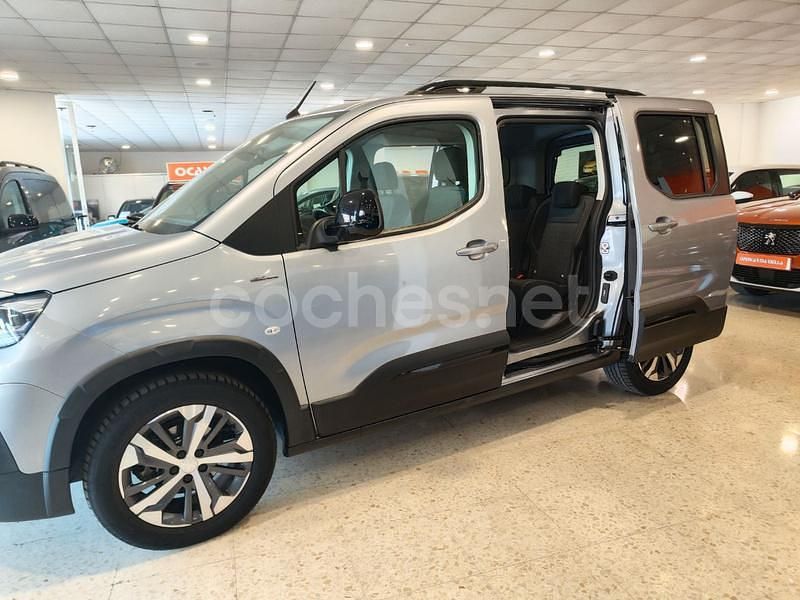 Usado Peugeot Rifter GT-line 100 CV (73 kW) 2020 Gris / plata Monovolumen