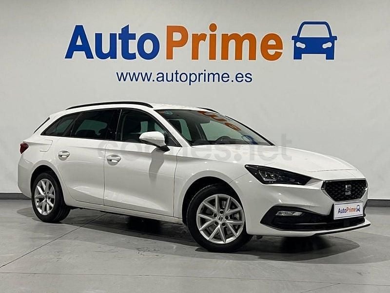 Usado Seat Leon Style 115 CV (84 kW) 2021 Blanco Familiar