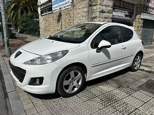 Usado Peugeot 207 Sport 120 CV (88 kW) 2010 Blanco Utilitario