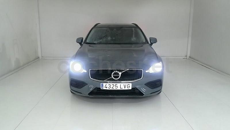 Usado Volvo V60 Momentum 197 CV (144 kW) 2021 Gris / plata Familiar