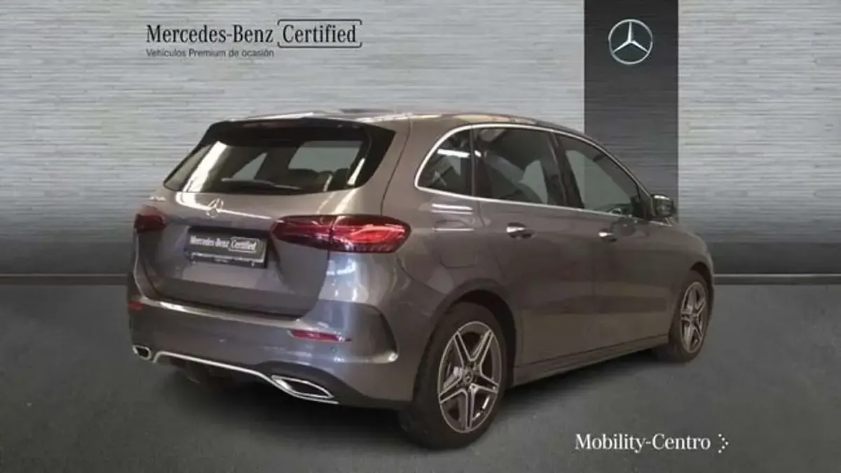 Usado Mercedes E250 163 CV (119 kW) 2025 Gris Familiar