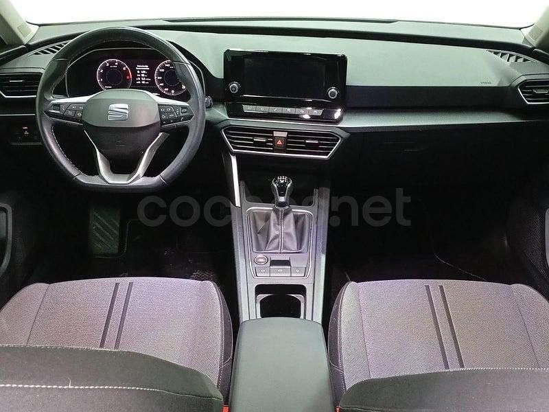 Usado Seat Leon Style 115 CV (84 kW) 2022 Blanco Berlina