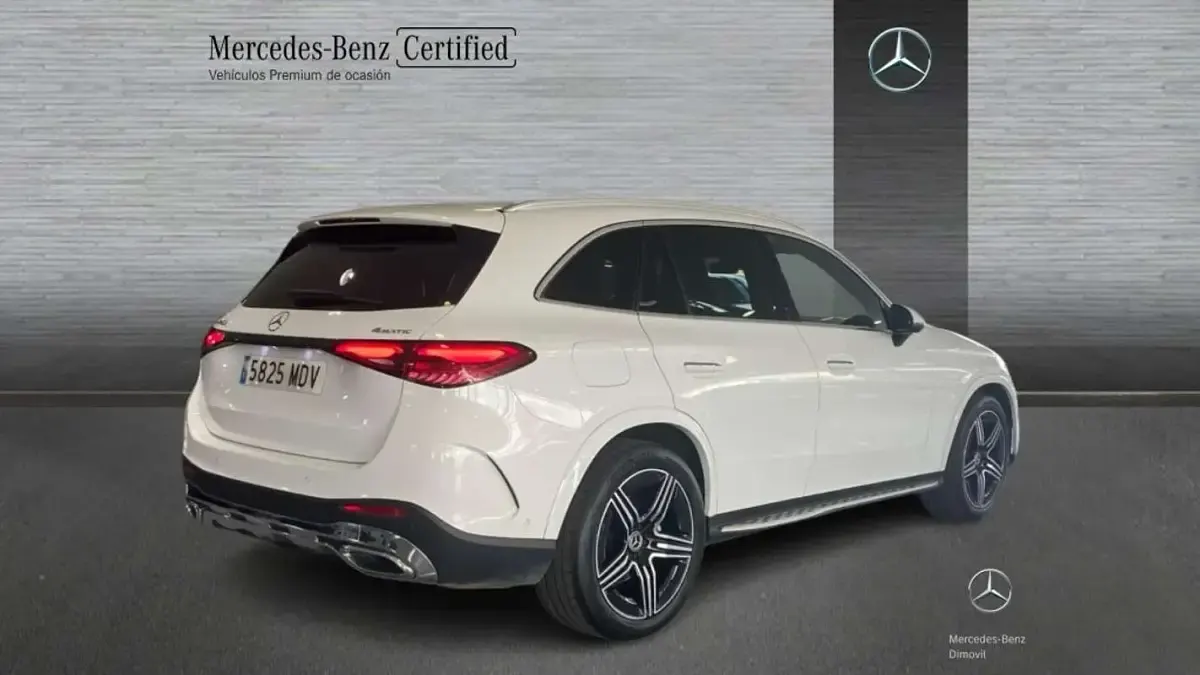 Usado Mercedes GLC220 AMG line 197 CV (144 kW) 2023 Blanco SUV