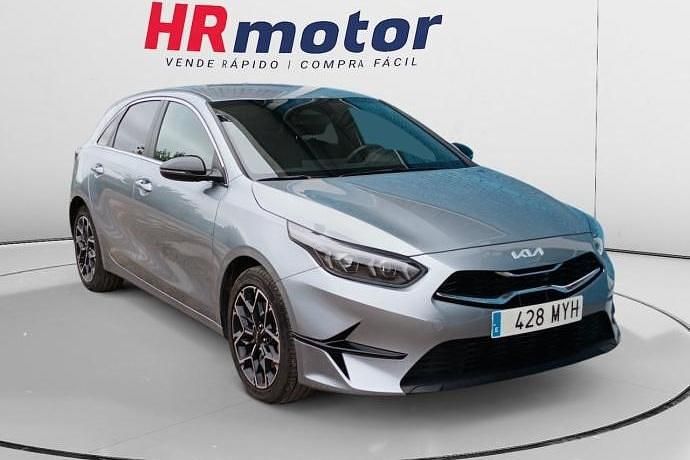 Gris Usado 2025 Kia Ceed Style Utilitario | 19.370 € (Precio justo) - Imagen 1/4