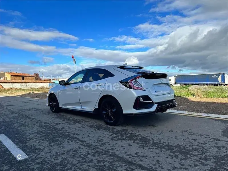 Usado Honda Civic Sport Plus 182 CV (133 kW) 2021 Blanco Berlina