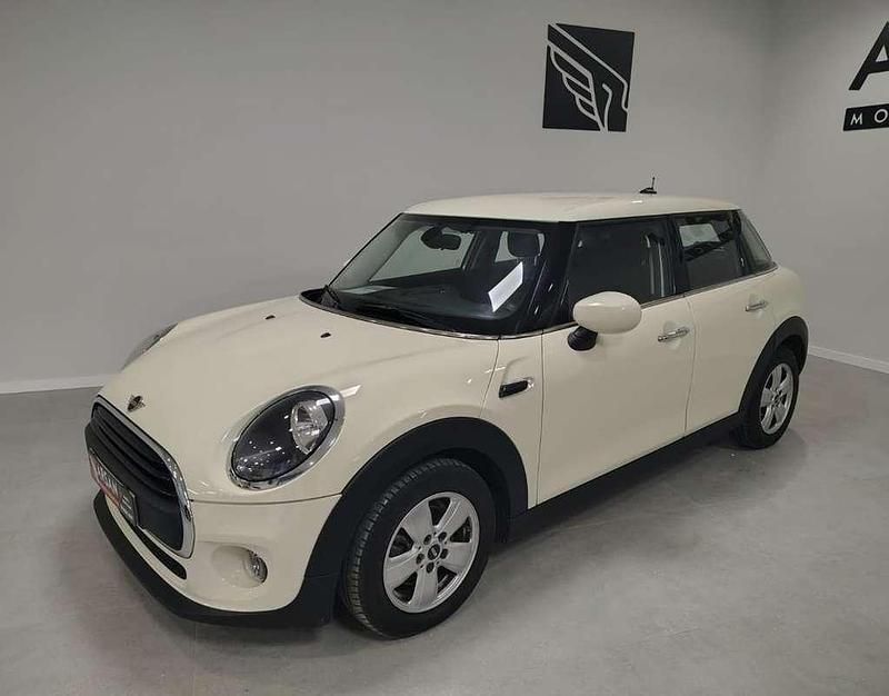 Usado Mini ONE 102 CV (75 kW) 2020 Blanco Utilitario