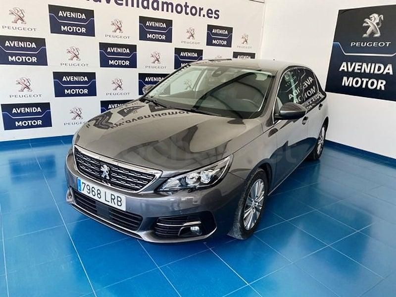 Usado Peugeot 308 Allure 130 CV (95 kW) 2021 Gris / plata Berlina