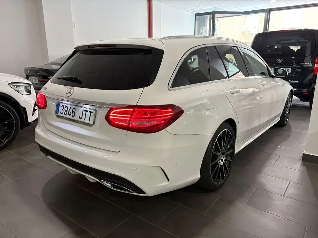 Usado Mercedes C220 170 CV (125 kW) 2016 Blanco Familiar