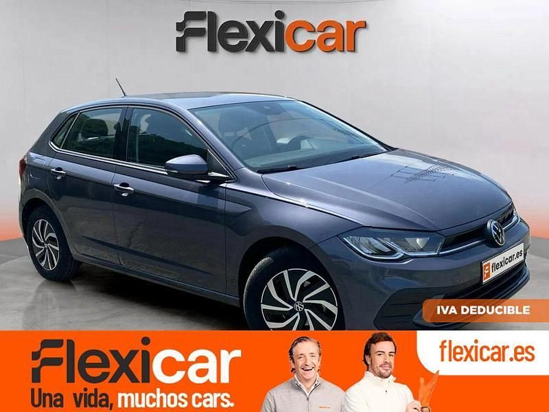 Gris / plata Usado 2022 VW Polo Life Berlina | 17.490 € (Un poco caro) - Imagen 1/4