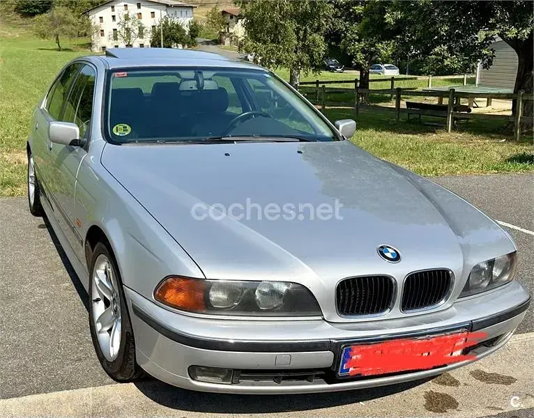 Usado BMW 523 Comfort Edition 170 CV (125 kW) 1999 Gris / plata Berlina