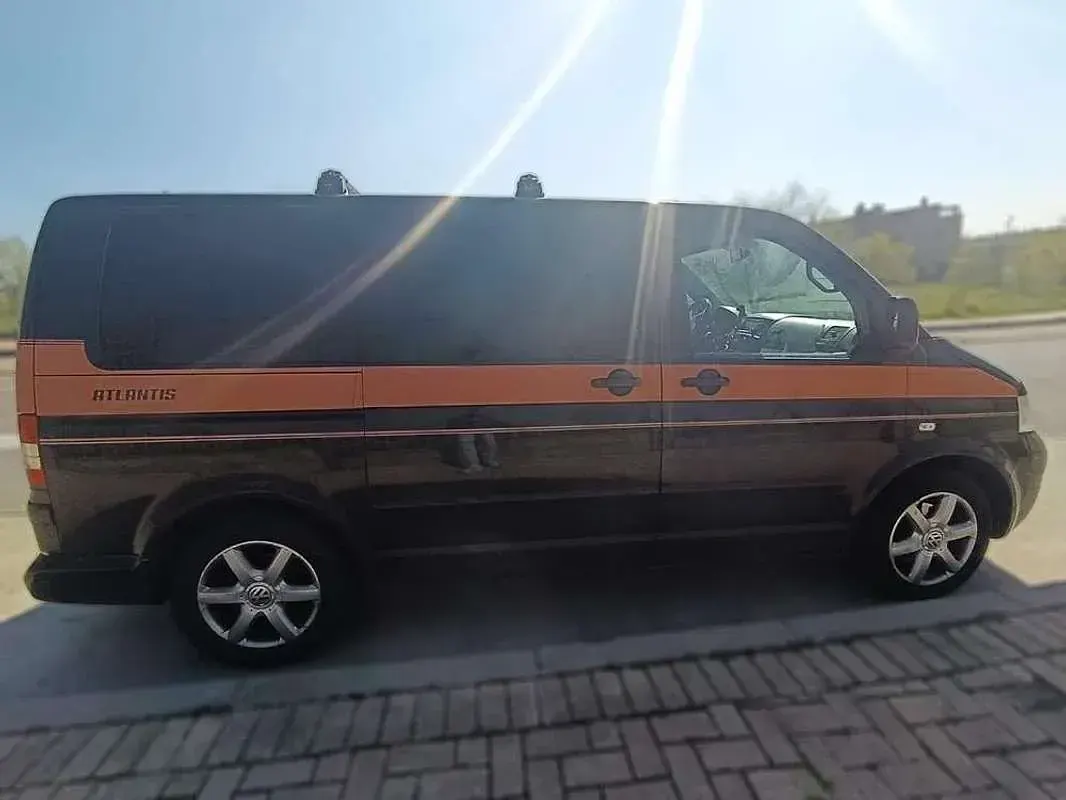 Usado VW Multivan Comfortline 174 CV (127 kW) 2007 Negro Monovolumen