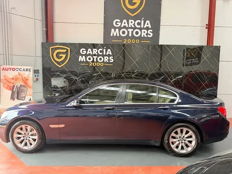 Usado BMW 730 Comfort Edition 258 CV (189 kW) 2013 Azul Berlina