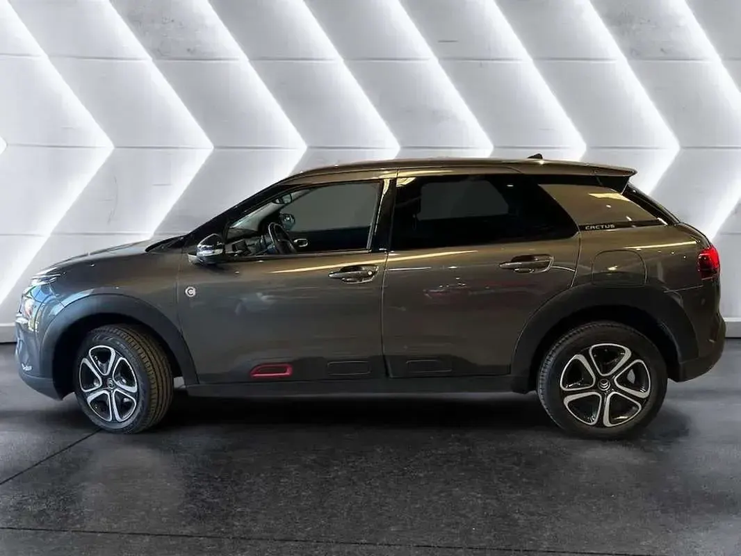 Usado Citroën C4 Cactus 99 CV (72 kW) 2020 Gris Utilitario