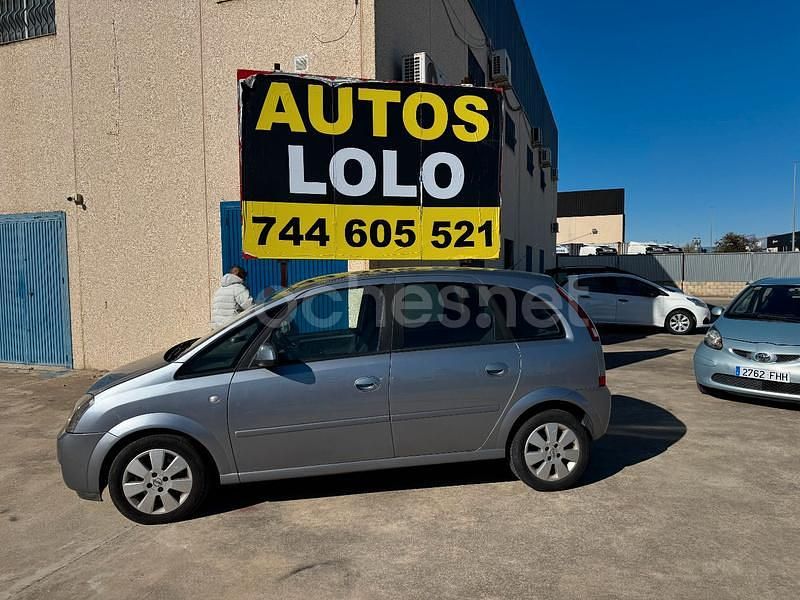 Gris / plata Usado 2004 Opel Meriva Monovolumen | 3500 € (Precio justo) - Imagen 1/4