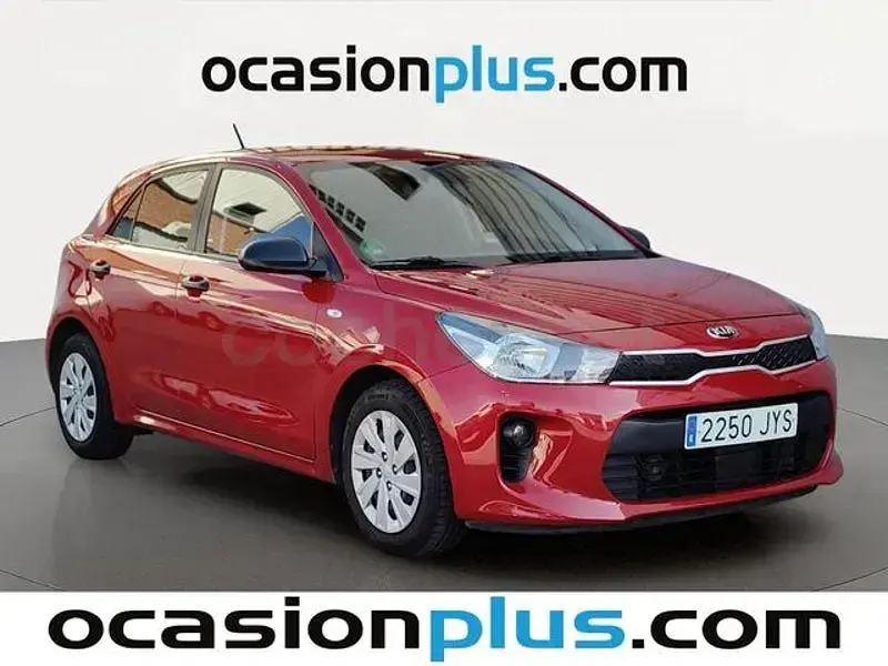 Usado Kia Rio 84 CV (61 kW) 2017 Rojo Berlina