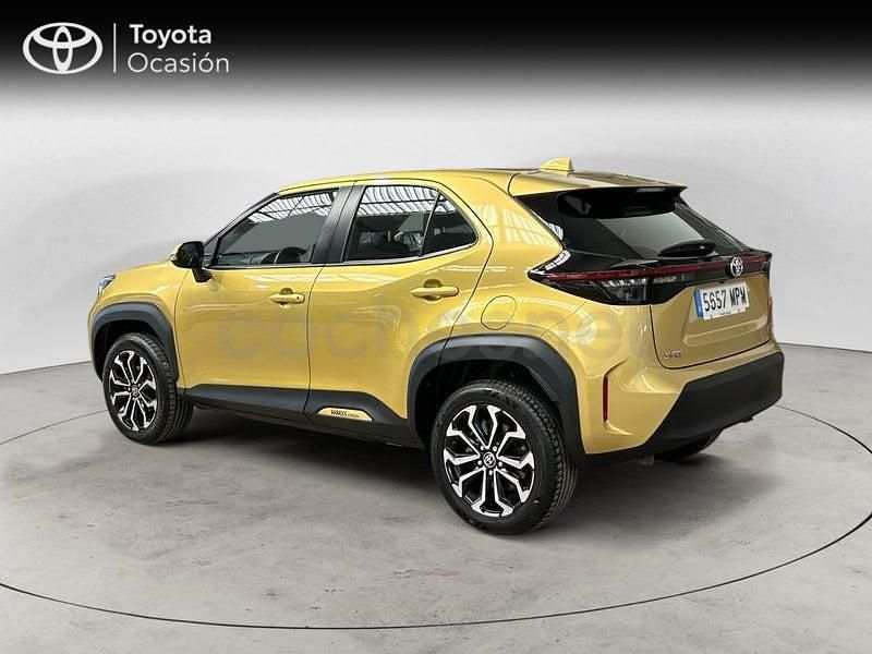 Usado Toyota Yaris Cross Active 116 CV (85 kW) 2024 Amarillo SUV